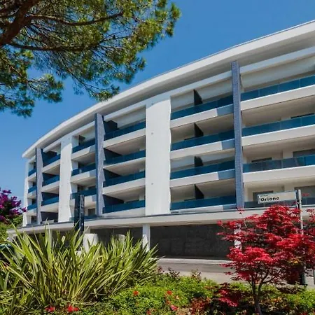 Condominio Giardino 公寓 *