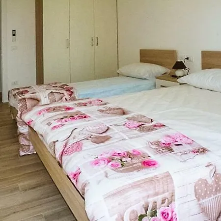 Condominio Giardino Apartmán